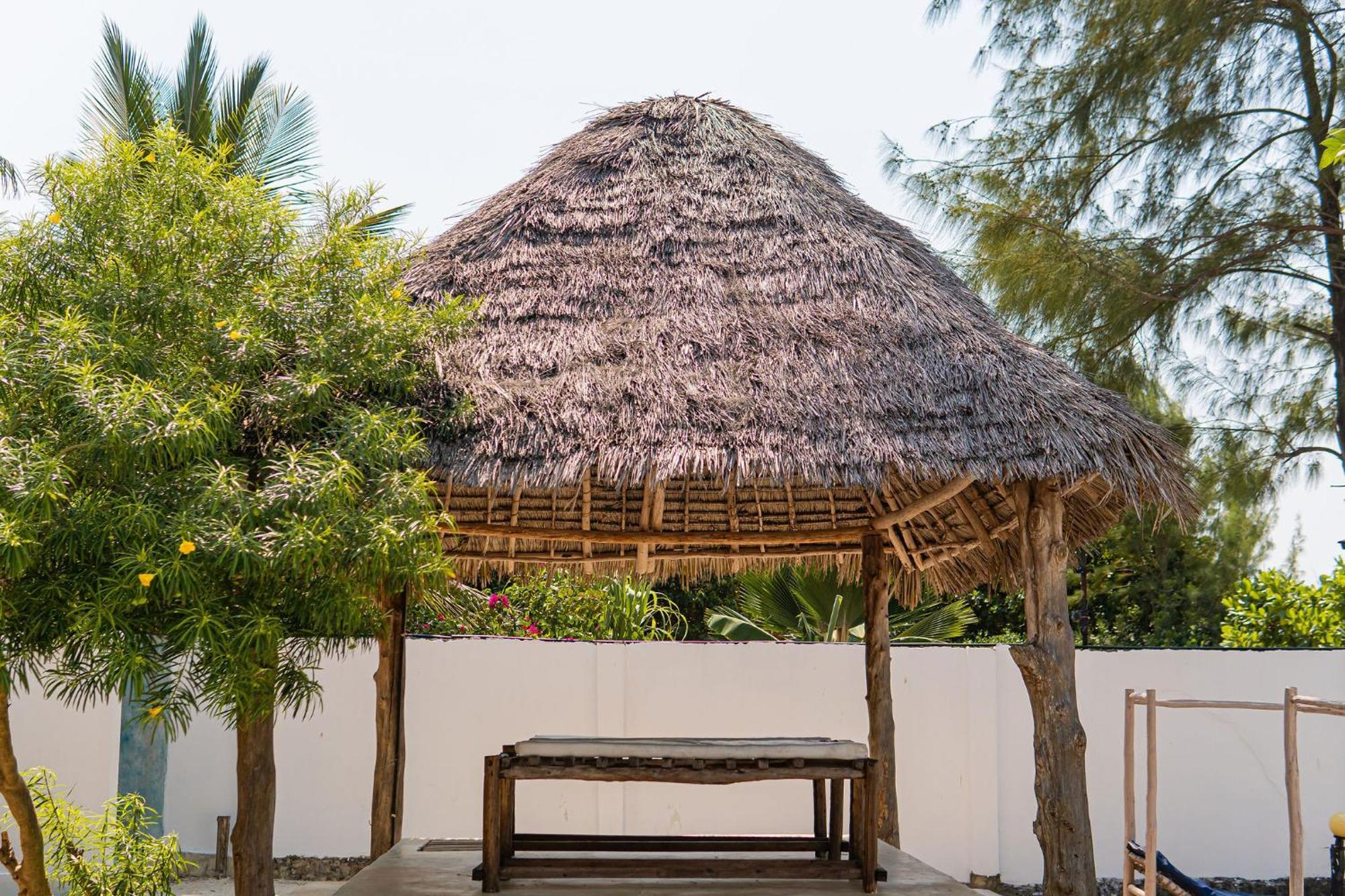 Jaribu Beach Hotel Paje Exterior foto